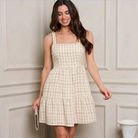 Square neck mini summer dress. Sizes S, M and L - Picture 1 of 4